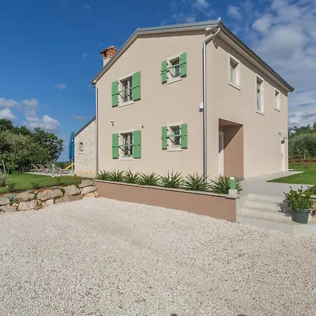 Stella Polaris Vikendica